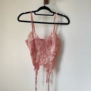 Cute vintage pink top.